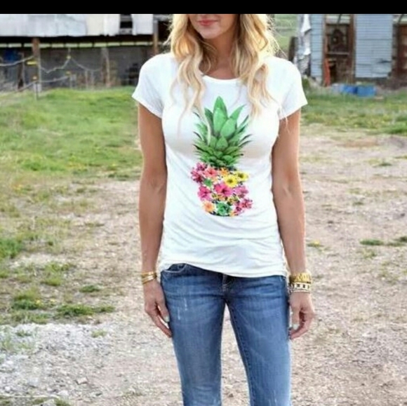 LAST 1❗CLEAROUT Cotton Pineapple Flora Tee - Picture 2 of 4